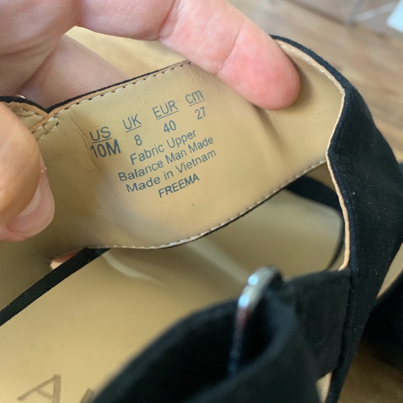 Naturalizer Freema Black Heels - Picture 6 of 6